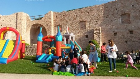 Compleanno Macerata per bambini animazione gonfiabili palloncini Civitanova Marche Porto Recanati